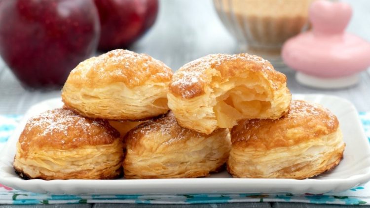 Chaussons feuilletés aux pommes