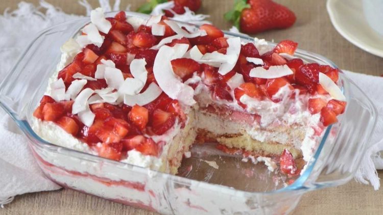 Tiramisu aux fraises et à la noix de coco