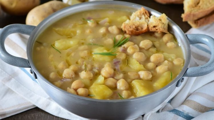 Soupe aux pois chiches et pommes de terre