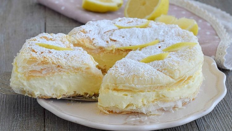 Millefeuille à la crème au citron