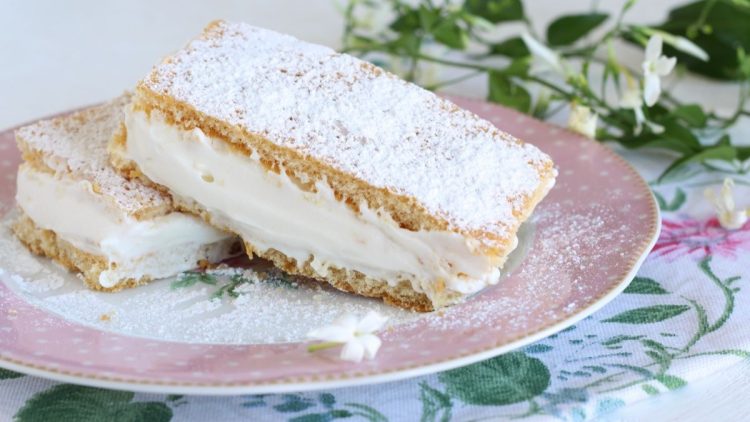 petits gâteaux fourrés à la crème au lait