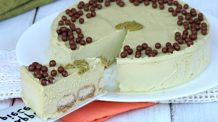 Gâteau glacé à la pistache