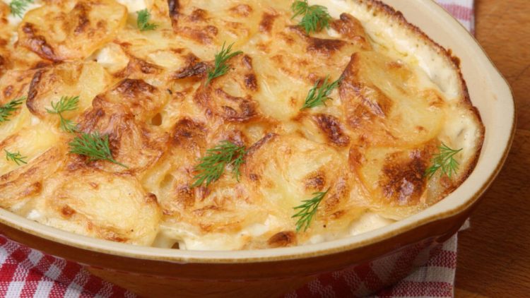 Pommes de terre au four gratinées