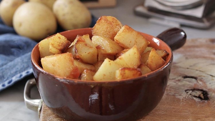 Patatas bravas