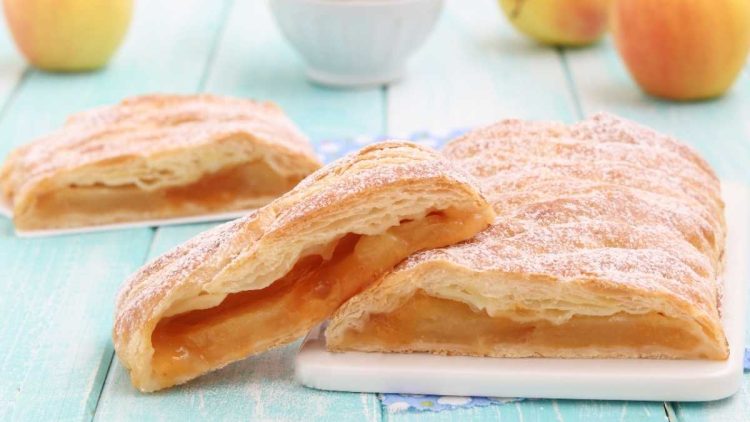 Tresse feuilletée aux pommes et à la confiture