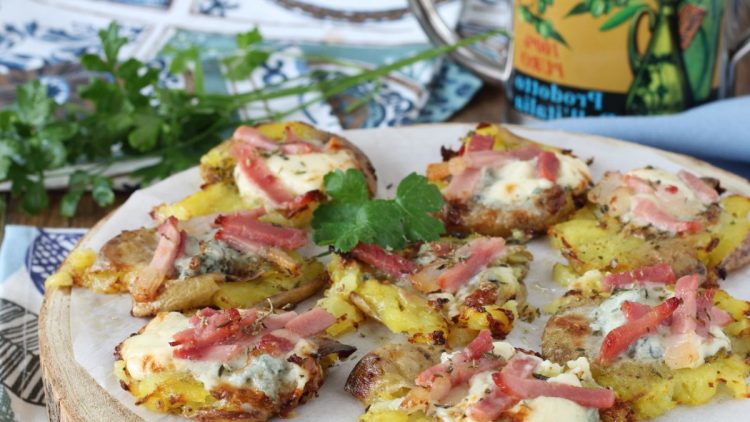 pommes de terre écrasées au bacon et au gorgonzola