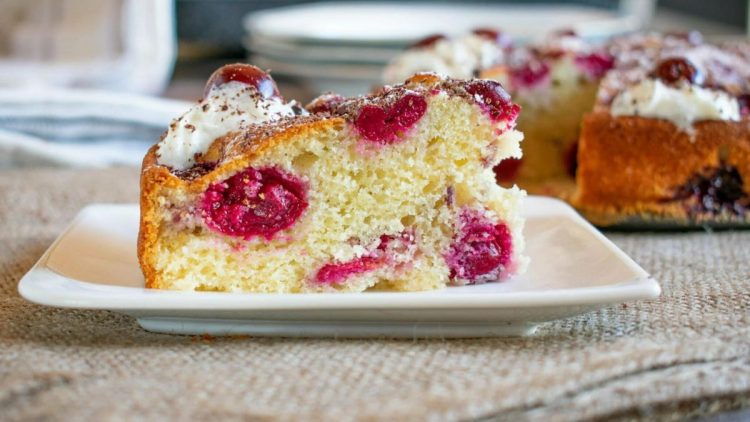 gâteau moelleux aux fruits rouges