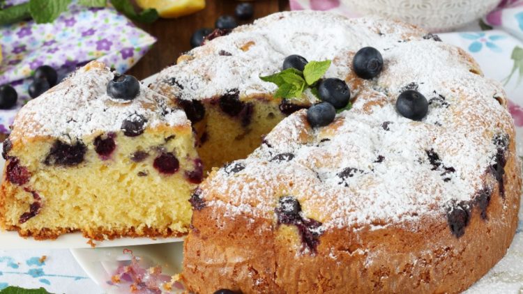 gâteau moelleux aux myrtilles au citron