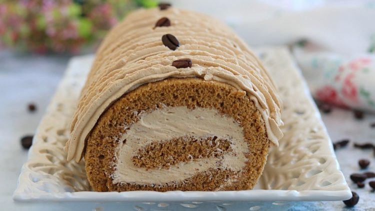 Gâteau roulé au café