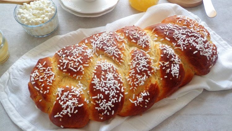 Brioche tressée à la ricotta