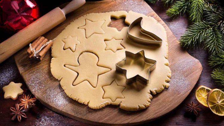 C'est la recette la plus facile des sablés de Noël, 15 minutes de préparation suffisent