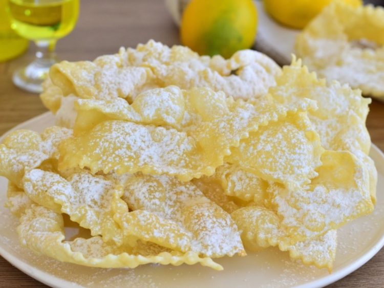 chiacchiere beignets italiens du Carnaval