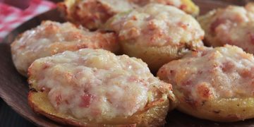 pommes de terre farcies au jambon et au fromage