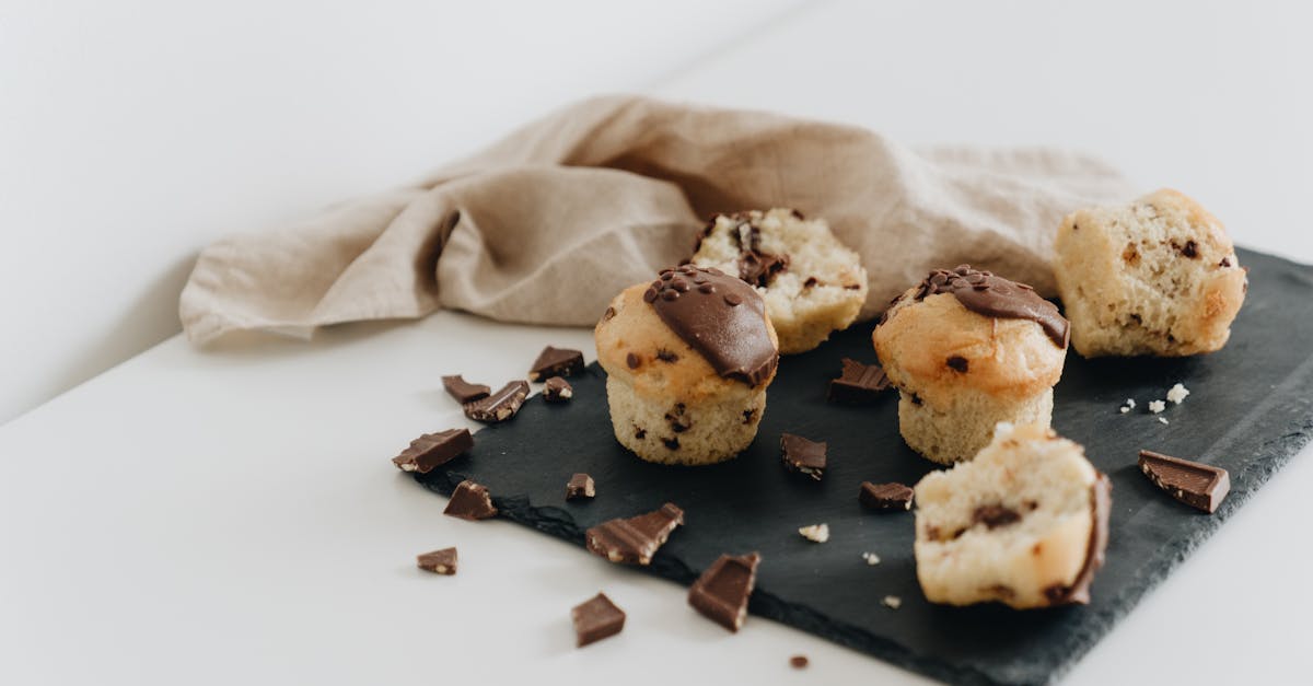 découvrez notre recette facile de muffins aux pépites de chocolat cuits à la friteuse à air, pour des gourmandises moelleuses et rapides à préparer.