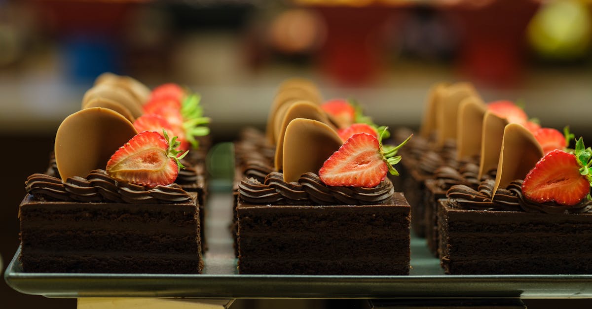 découvrez notre recette délicieuse de gâteau au chocolat et aux pommes, une alliance parfaite de saveurs fruitées et gourmandes pour toutes les occasions.