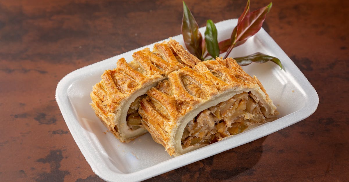 découvrez notre recette facile et délicieuse de gâteau aux pommes en spirale, parfait pour ravir vos papilles avec une touche de douceur et de gourmandise.