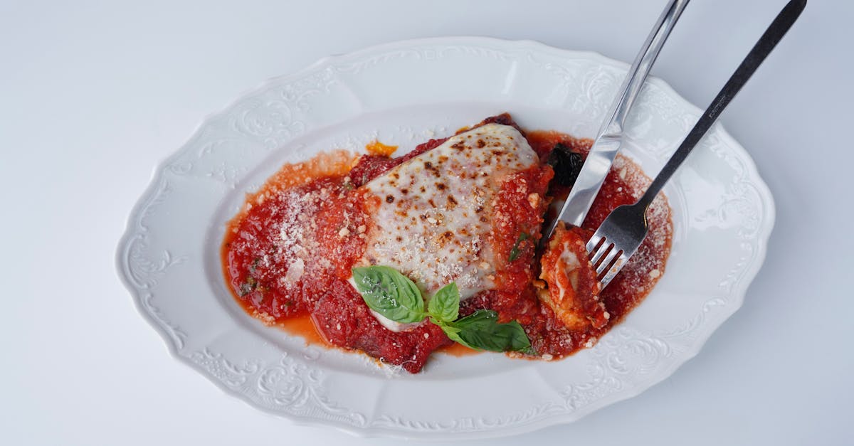 découvrez notre recette savoureuse de poulet mozzarella gratiné, facile à préparer pour un repas gourmand et fondant.