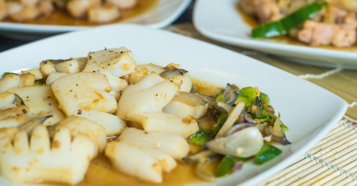 recette facile de calamars au four, délicieux et savoureux, parfaits pour un repas sain et rapide.