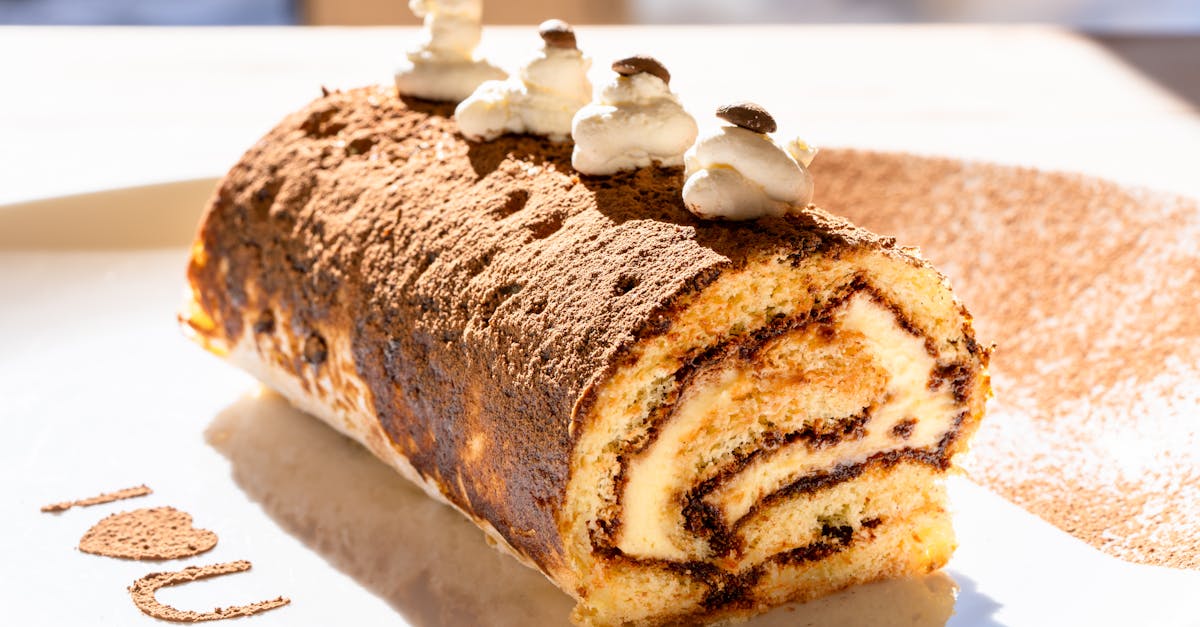 découvrez notre recette gourmande de gâteau tiramisu cuit au four, une délicieuse alternative au tiramisu classique pour un dessert crémeux et savoureux.