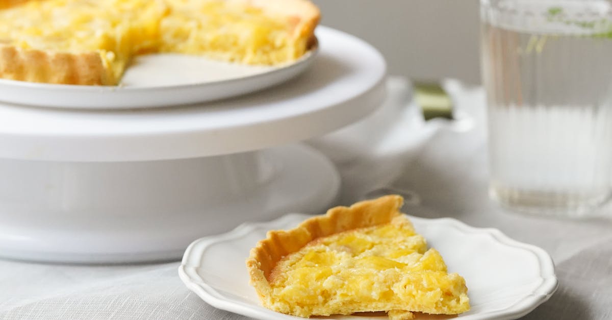 découvrez la recette traditionnelle de la tarte au babeurre, un dessert crémeux et délicieux parfait pour toutes les occasions.