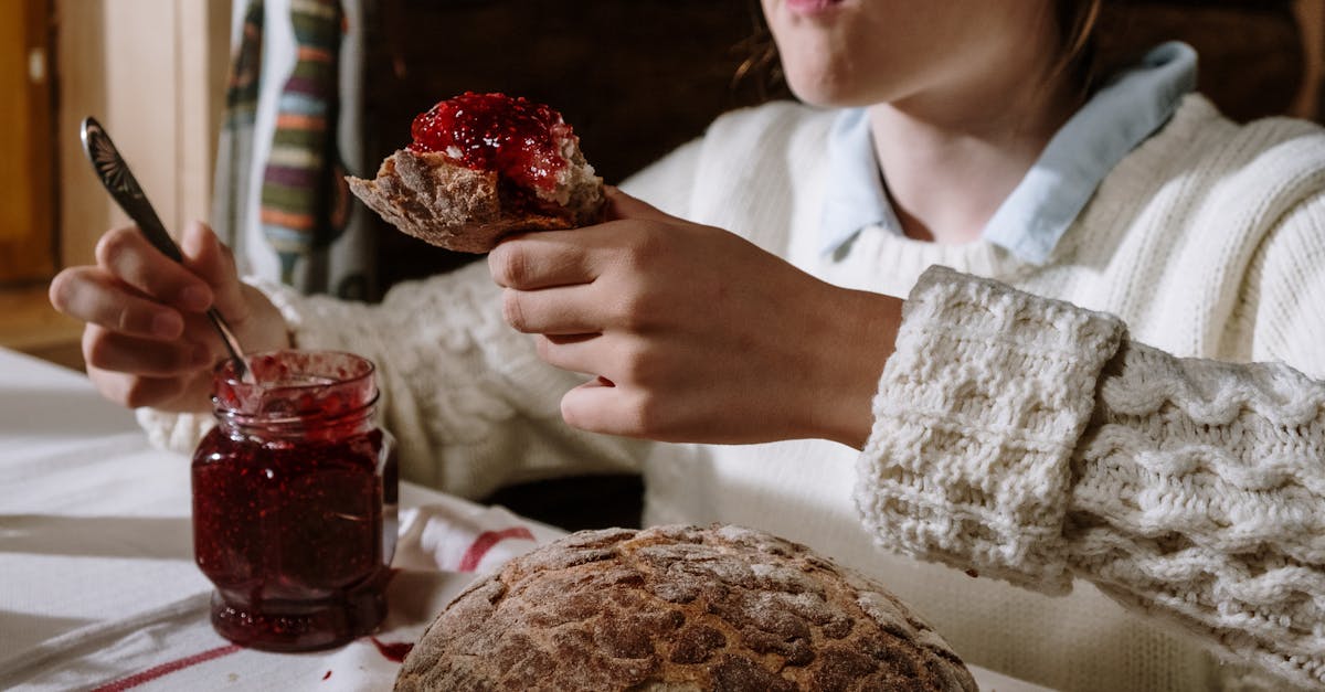 découvrez notre délicieuse confiture de chinotto, un agrume italien au goût à la fois amer et sucré, parfait pour accompagner vos petits-déjeuners et pâtisseries.