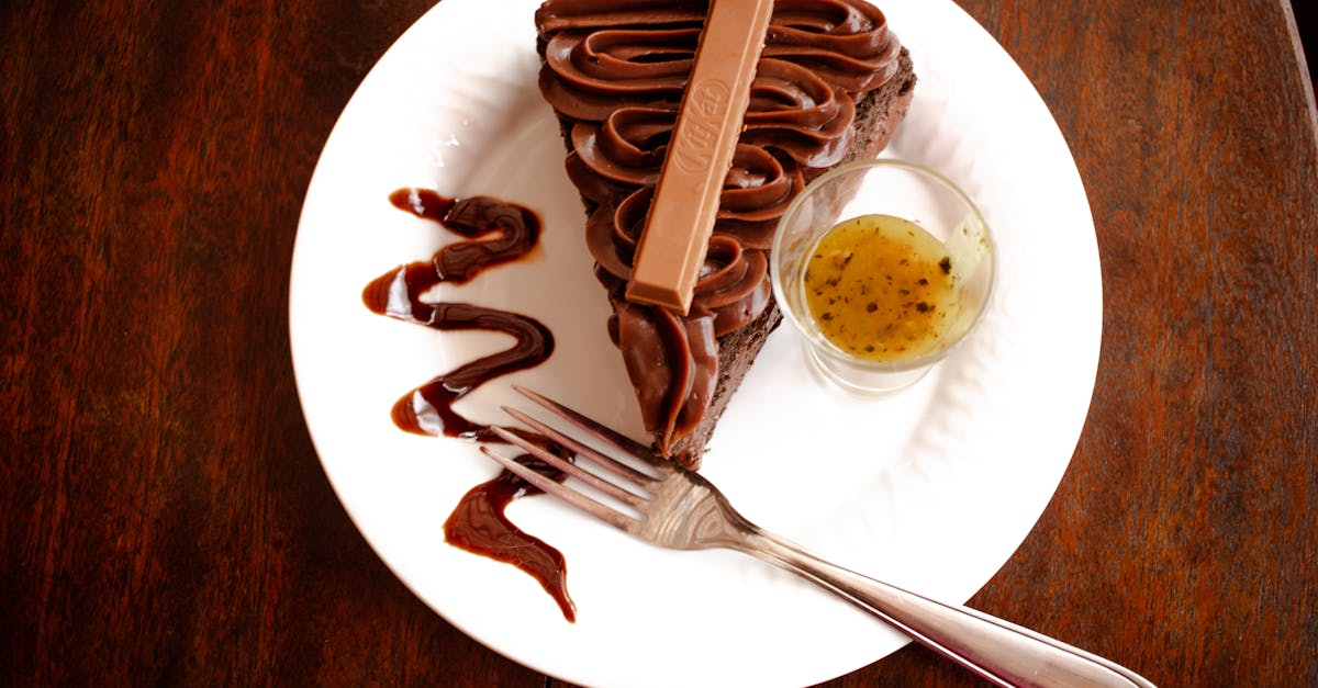 découvrez notre délicieux gâteau au chocolat, moelleux et fondant, parfait pour toutes les occasions gourmandes.