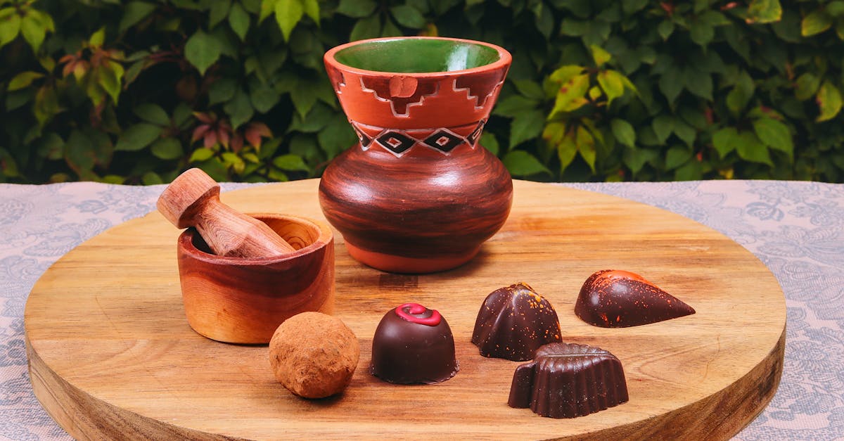 découvrez nos truffes au chocolat et à la pistache, une gourmandise délicate alliant la richesse du chocolat à la saveur unique de la pistache pour un plaisir fondant et raffiné.