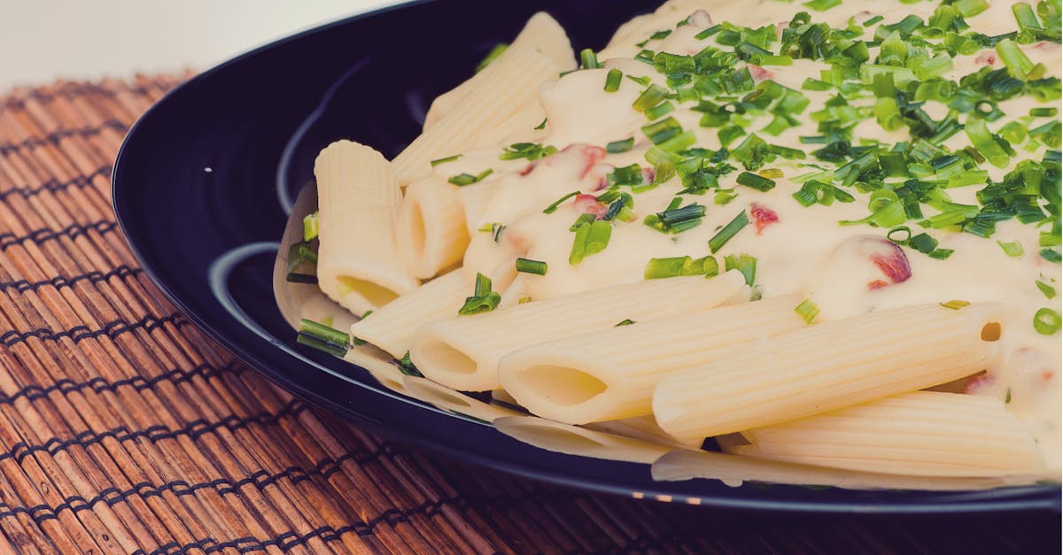 découvrez notre recette facile et rapide de pâtes au thon crémeuses, un plat savoureux et réconfortant parfait pour tous les jours.