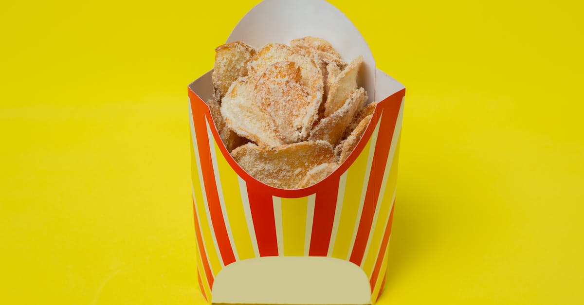 découvrez comment préparer des chips de courgettes croustillantes et saines à l'air fryer, parfaites pour une collation légère et savoureuse.