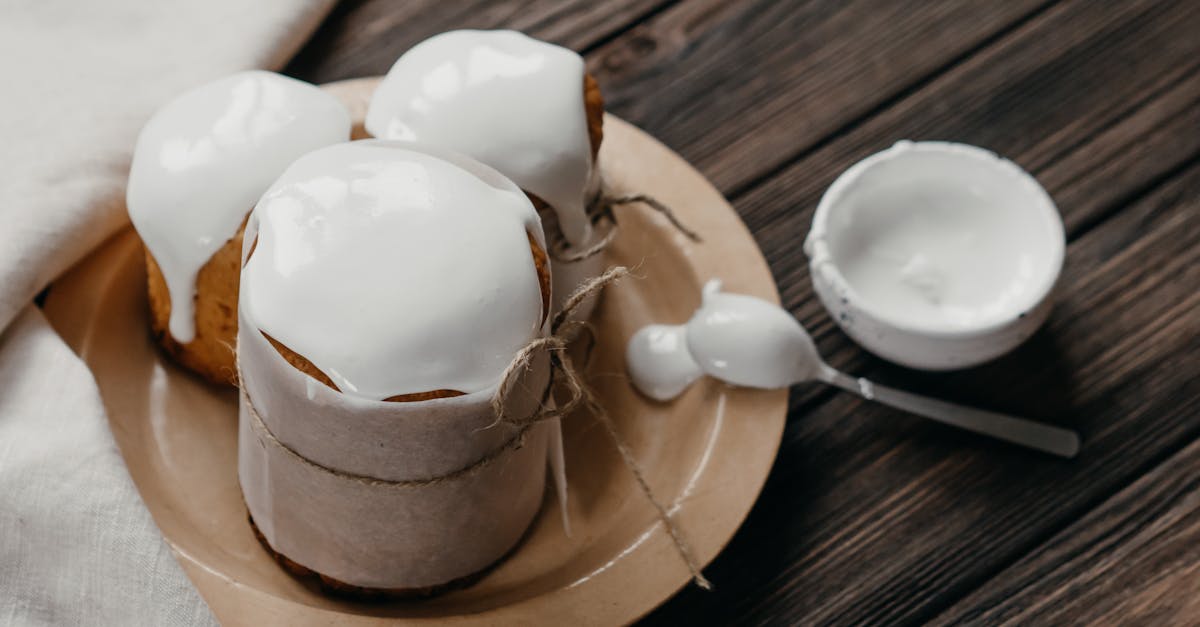 découvrez notre recette de gâteau aux blancs d'œufs léger et moelleux, parfait pour une douceur aérienne et savoureuse à chaque bouchée.