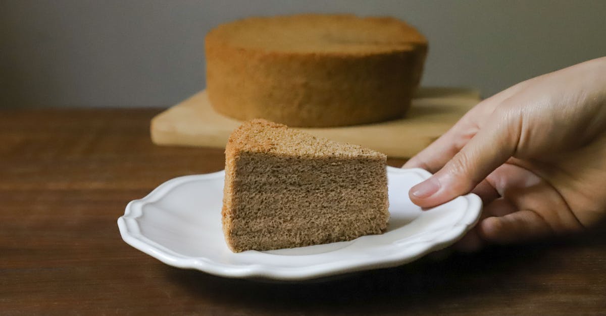 découvrez notre recette de gâteau au yaourt moelleux et léger, parfait pour toutes les occasions. facile à préparer, ce dessert gourmand ravira petits et grands.