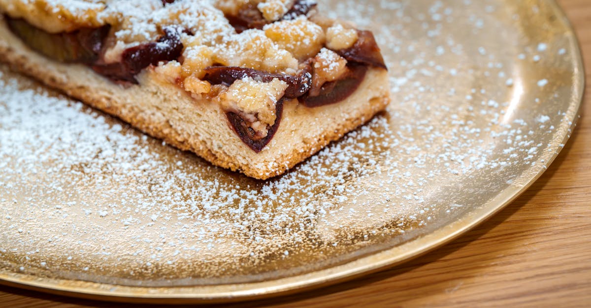 découvrez notre délicieuse tarte à la frangipane, un dessert classique alliant une pâte croustillante à une crème d'amandes fondante, parfaite pour toutes les occasions.