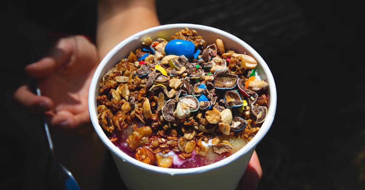 découvrez notre recette facile de yaourt au chocolat fait maison, alliant douceur et onctuosité pour un dessert sain et gourmand.