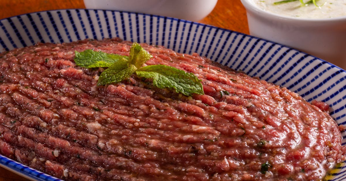 découvrez notre recette facile et savoureuse de steaks hachés maison, préparés avec des ingrédients frais pour un goût authentique et délicieux.