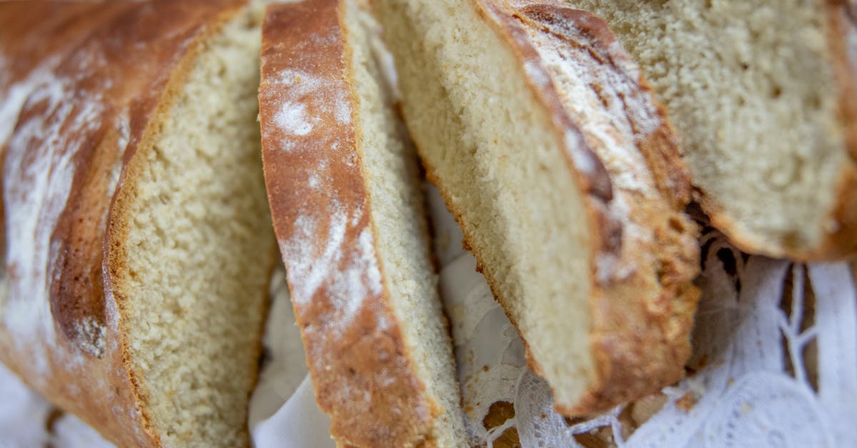 découvrez comment préparer un pain maison à la levure, moelleux et savoureux, grâce à notre recette facile et authentique.