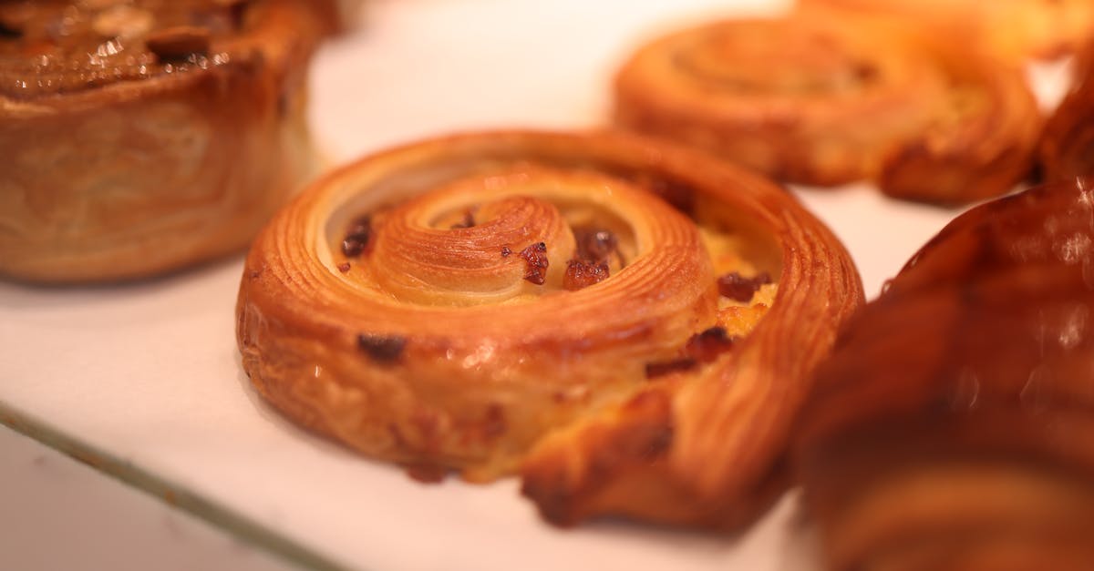 découvrez la recette d'une pâte feuilletée inversée, une technique gourmande pour une texture légère et croustillante, idéale pour vos desserts et tartes maison.
