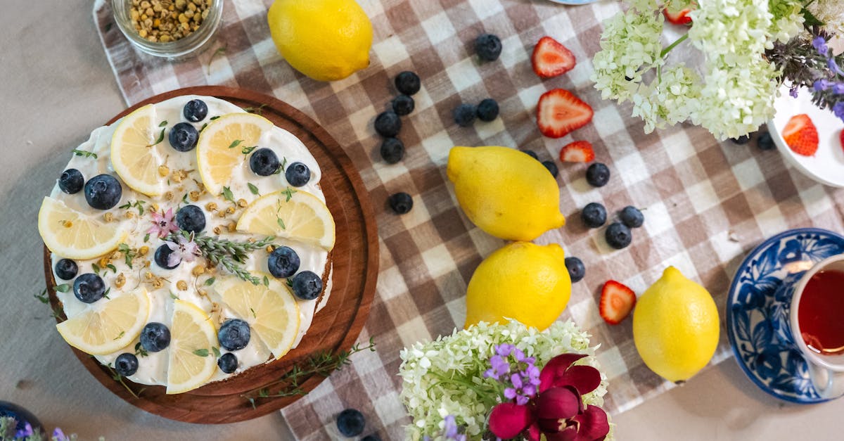 découvrez notre recette facile de lemon cake, un gâteau moelleux et parfumé au citron, idéal pour toutes les occasions.