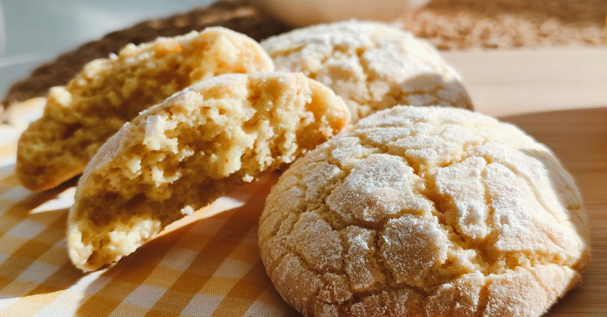 découvrez nos délicieux lemon crinkle cookies, des biscuits moelleux au citron avec une texture craquante et un goût rafraîchissant, parfaits pour toutes les occasions.