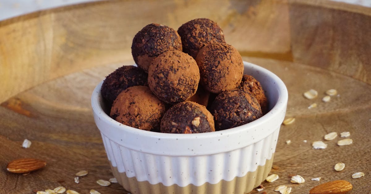 découvrez nos truffes au citron, des douceurs gourmandes alliant fraîcheur et fondant pour un plaisir unique.