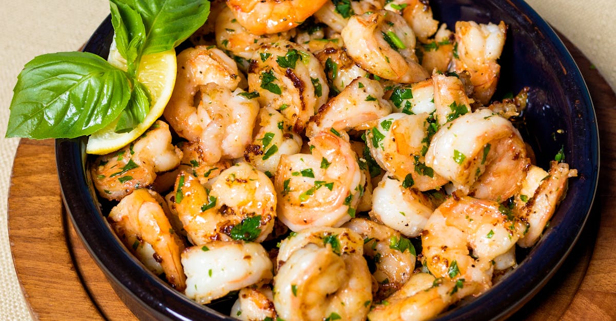 découvrez une recette savoureuse de crevettes au limoncello, alliant douceur citronnée et saveurs méditerranéennes pour un plat facile et raffiné.