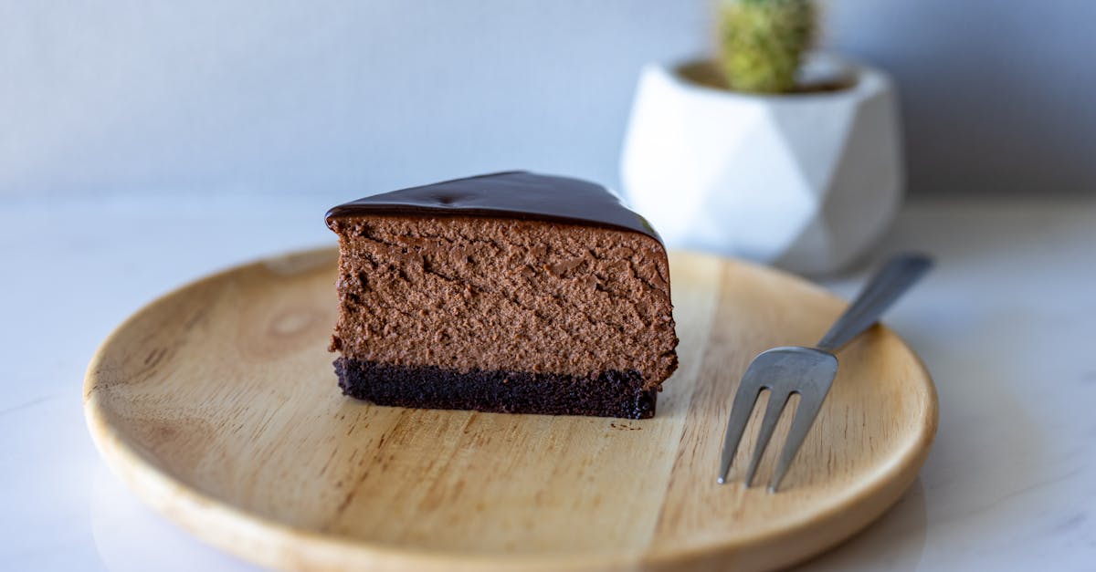 découvrez notre cheesecake au chocolat et à la menthe, un dessert crémeux et rafraîchissant alliant douceur et fraîcheur pour le plaisir de vos papilles.
