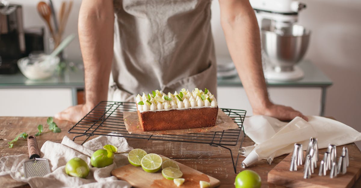 découvrez notre recette facile et rapide de gâteau au citron vert sans cuisson, parfait pour une dessert frais et délicieux en toute simplicité.