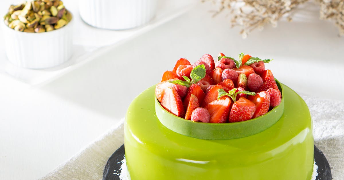 découvrez notre recette facile de mousse cake sans cuisson, légère et délicieuse, parfaite pour toutes les occasions.