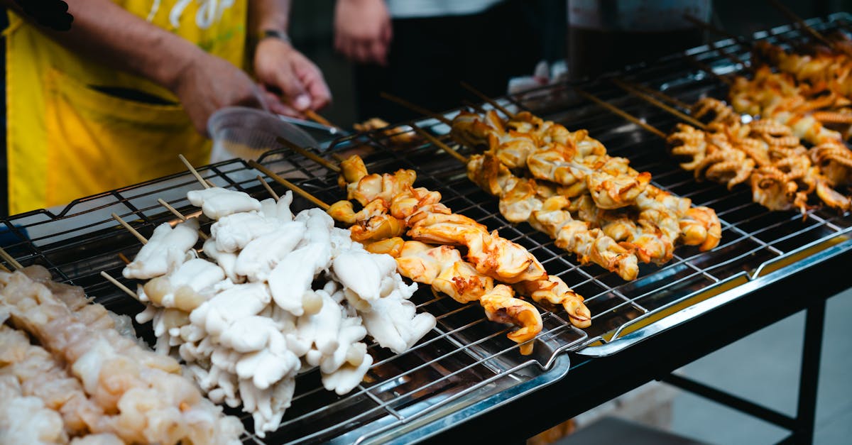 découvrez des brochettes d'apéritif sans cuisson, faciles et rapides à préparer, parfaites pour vos soirées et réceptions.