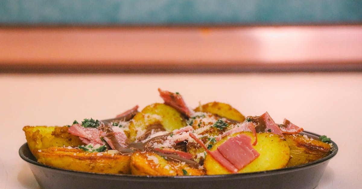 découvrez notre recette de pommes de terre croustillantes cuites au four, faciles à préparer et délicieusement savoureuses pour un accompagnement parfait.
