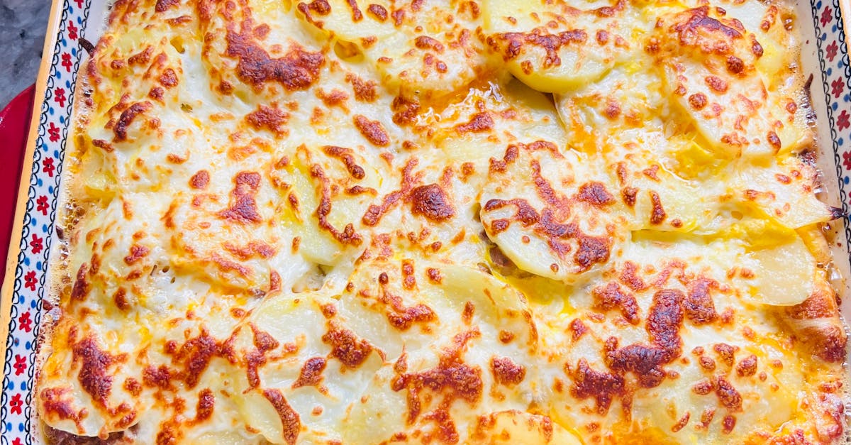 découvrez une recette facile et savoureuse de pommes de terre au parmesan, parfaite pour accompagner vos plats ou en apéritif gourmand.