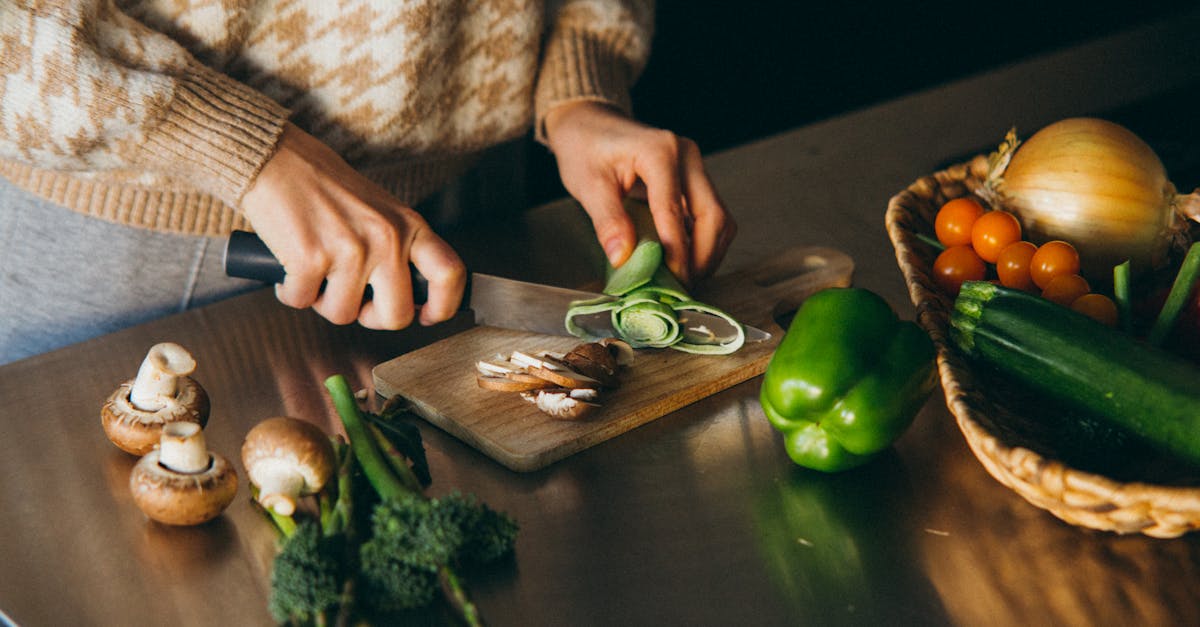 découvrez les meilleures techniques pour cuisiner parfaitement vos légumes verts et préserver toutes leurs saveurs et bienfaits.