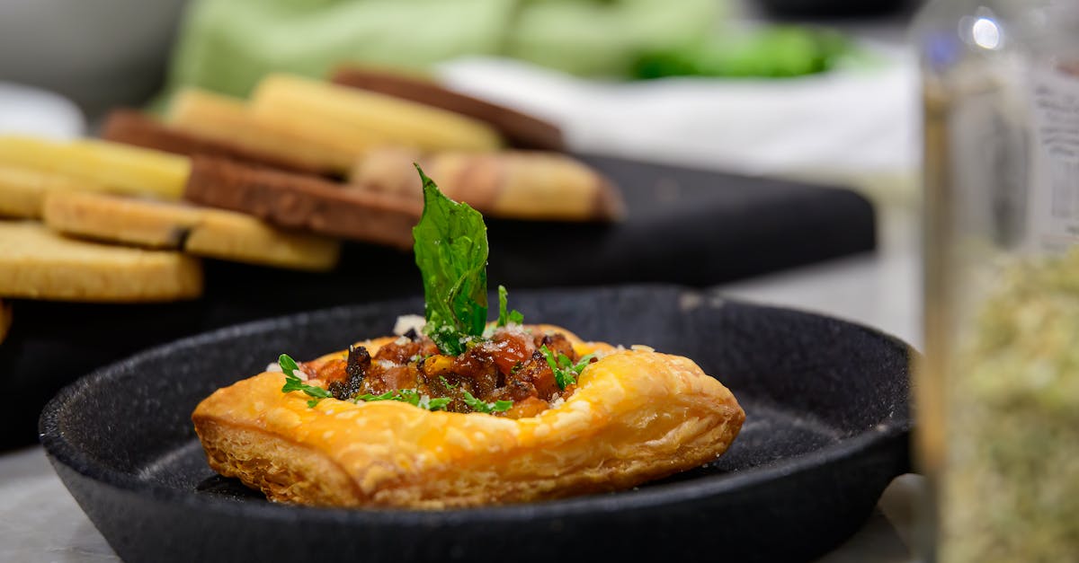 découvrez notre délicieuse tarte à la saucisse de pommes de terre, une recette savoureuse alliant croustillant et parfum authentique, parfaite pour un repas convivial.