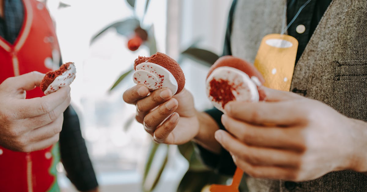 découvrez la recette gourmande des red velvet nutella crinkles, des biscuits moelleux au cacao rouge garnis de nutella fondant, parfaits pour une pause sucrée irrésistible.