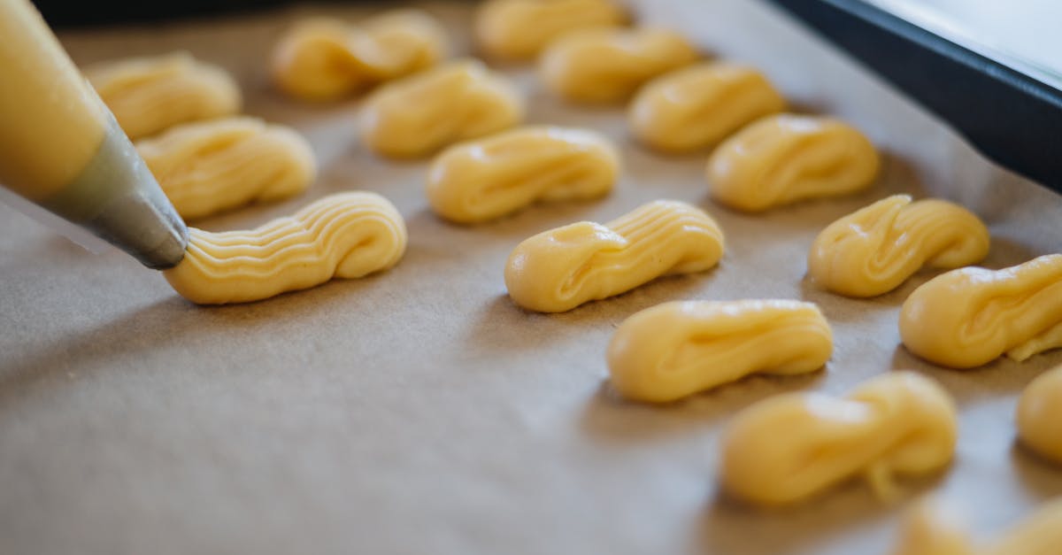 découvrez notre recette onctueuse de crème pâtissière au rhum, parfaite pour garnir vos desserts et pâtisseries avec une touche délicieusement aromatique.